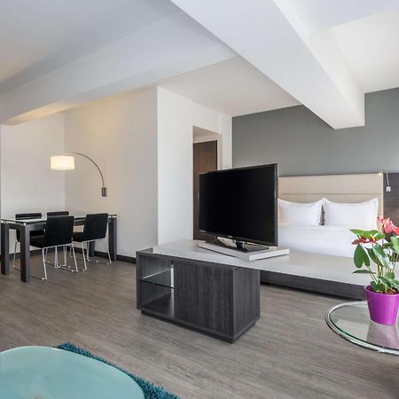 Nh Bogota Urban 26 Royal Hotel Ngoại thất bức ảnh