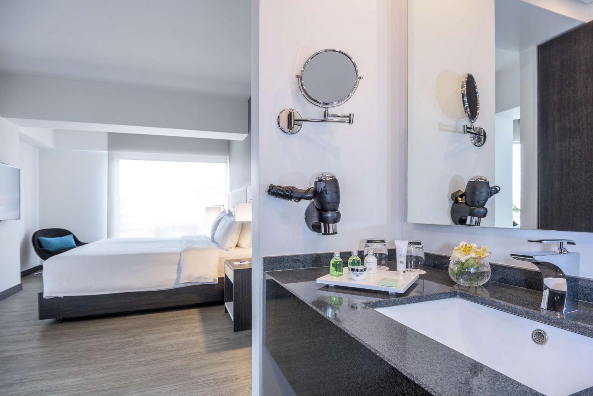 Nh Bogota Urban 26 Royal Hotel Ngoại thất bức ảnh