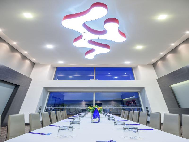 Nh Bogota Urban 26 Royal Hotel Ngoại thất bức ảnh