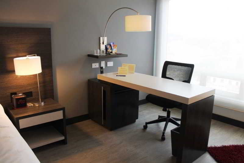 Nh Bogota Urban 26 Royal Hotel Ngoại thất bức ảnh