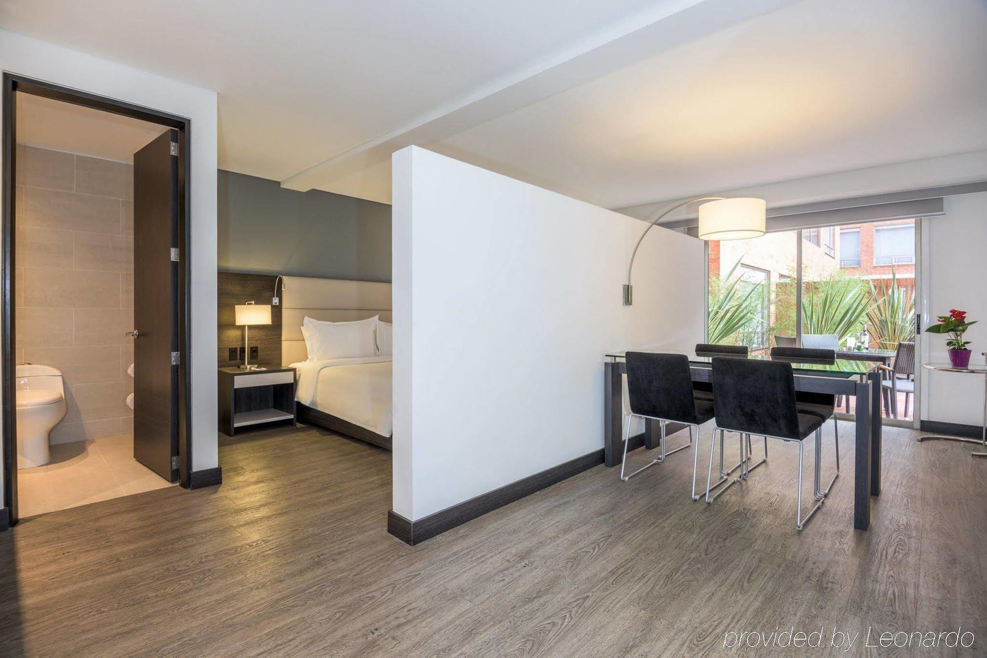 Nh Bogota Urban 26 Royal Hotel Ngoại thất bức ảnh