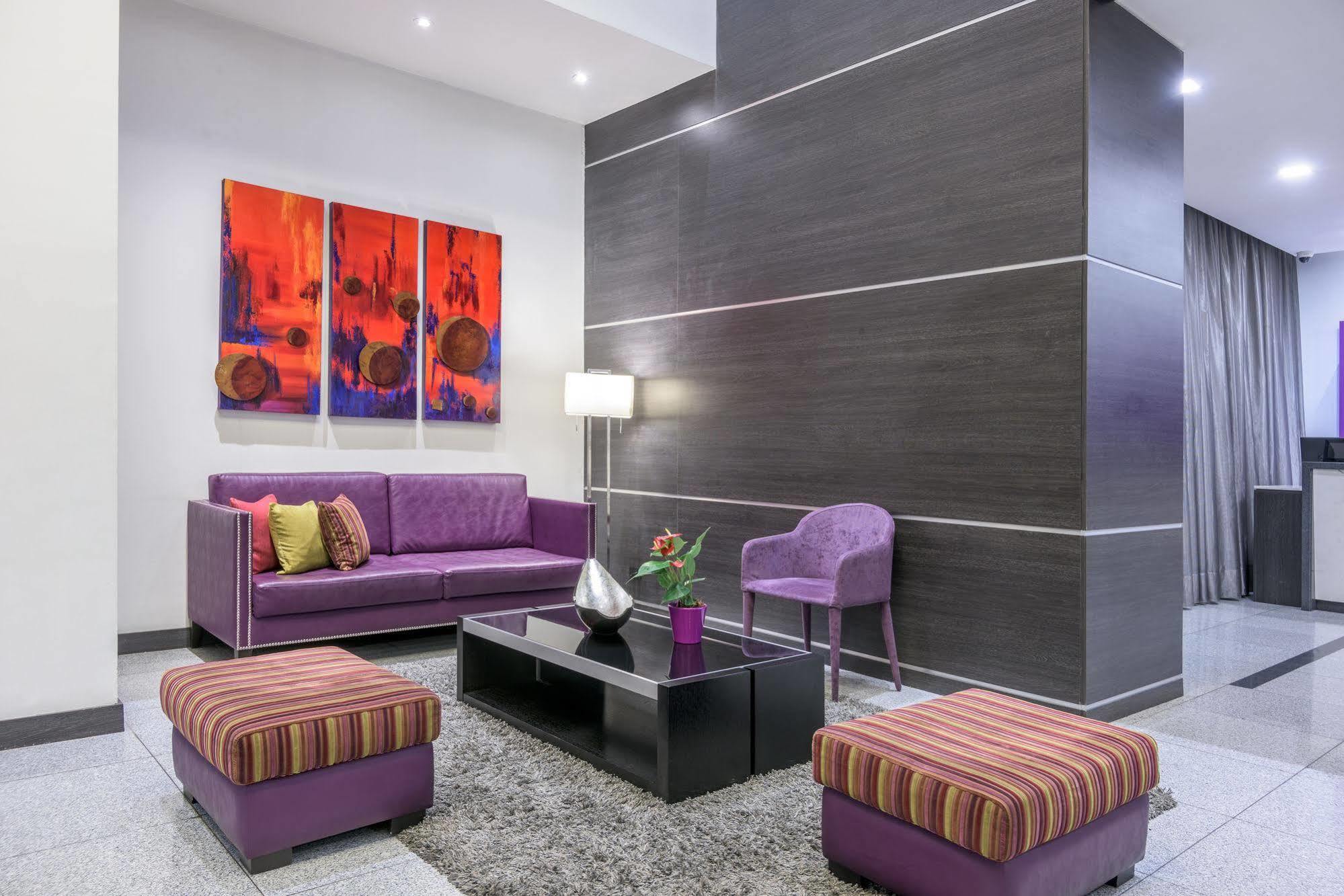 Nh Bogota Urban 26 Royal Hotel Ngoại thất bức ảnh