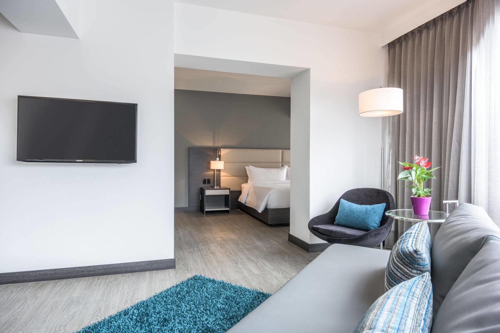 Nh Bogota Urban 26 Royal Hotel Ngoại thất bức ảnh